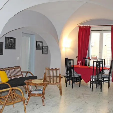 Casa Nicola * קטאניה